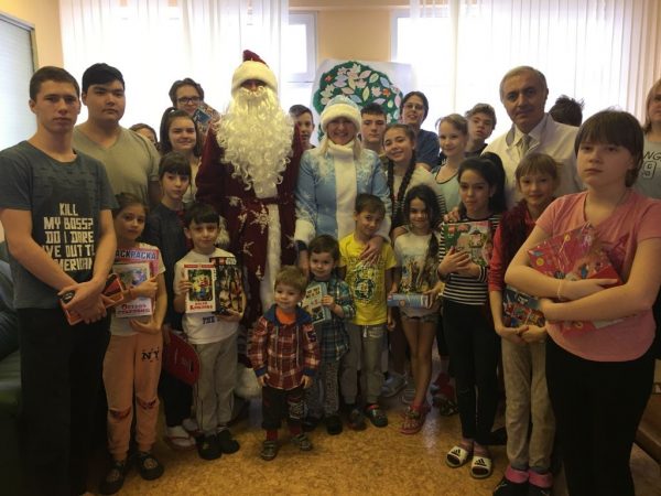 Поздравление Деда Мороза и Снегурочки Поздравление Деда Мороза и Снегурочки