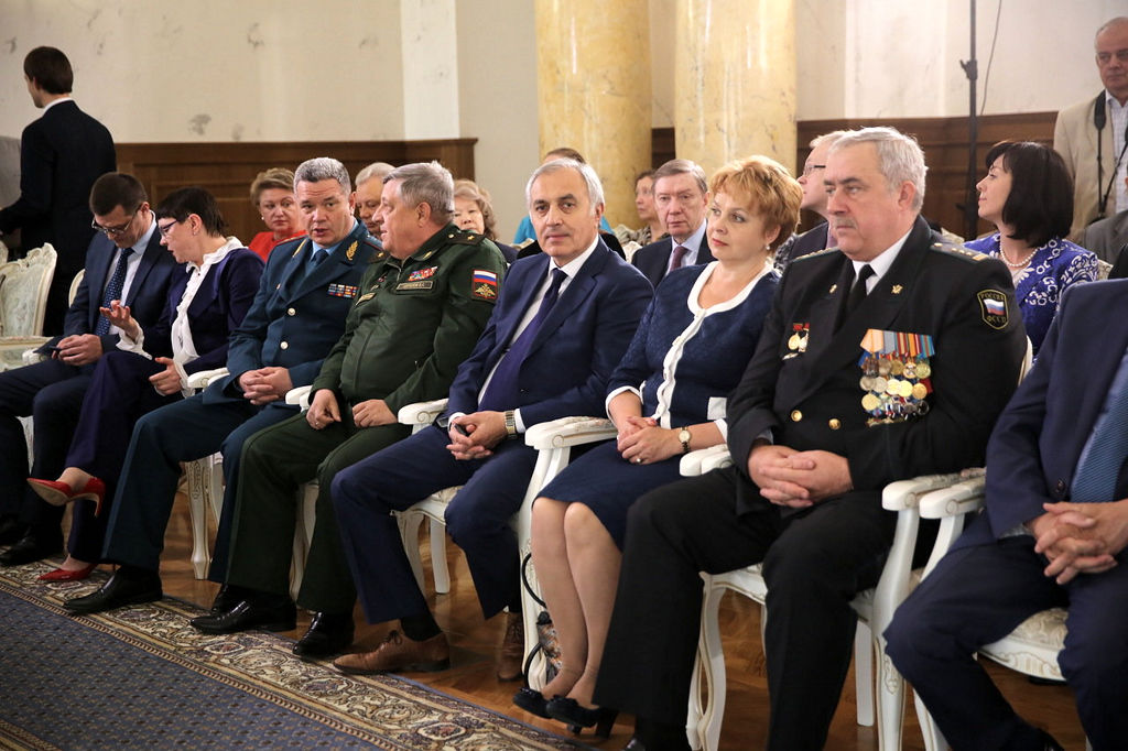 церемония награждения москвичей почетными наградами за заслуги перед городским сообществом