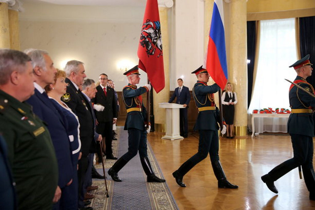 церемония награждения москвичей почетными наградами за заслуги перед городским сообществом