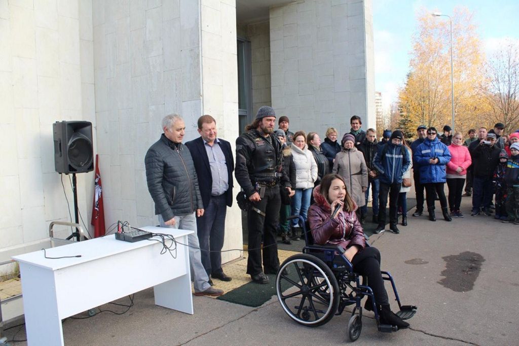 В субботу, 27 октября 2018 года на территории ДГКБ им. З.А.Башляевой состоялся субботник и посадка фруктовых деревьев «Аллея дружбы, здоровья и безопасности»