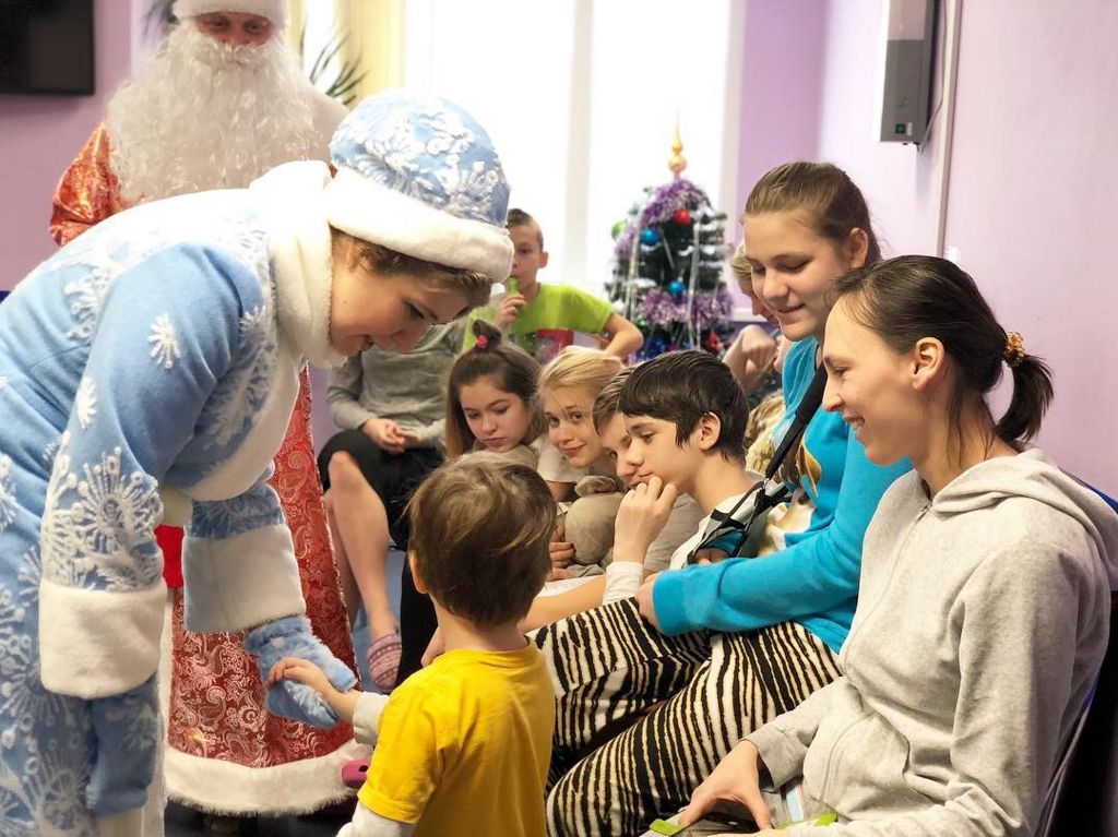 новогодний утренник для маленьких пациентов в нашей больнице