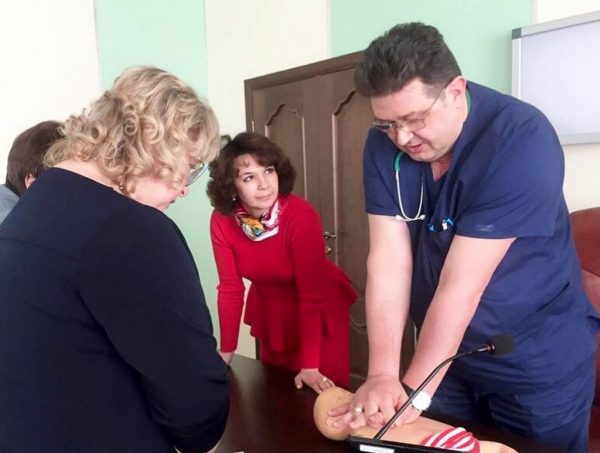 новый образовательный проект для преподавателей "Основы оказания первой медицинской помощи детям"