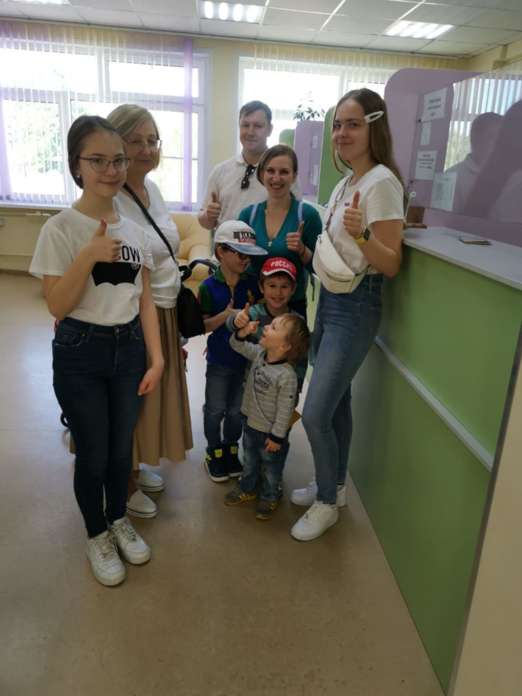 В субботу, 18 мая в больнице состоялся очередной День открытых дверей для РОО «Обьединение многодетных семей города Москвы», в рамках которого специалисты разных профилей проконсультировали всех желающих. Всего было выполнено более 300 консультаций.