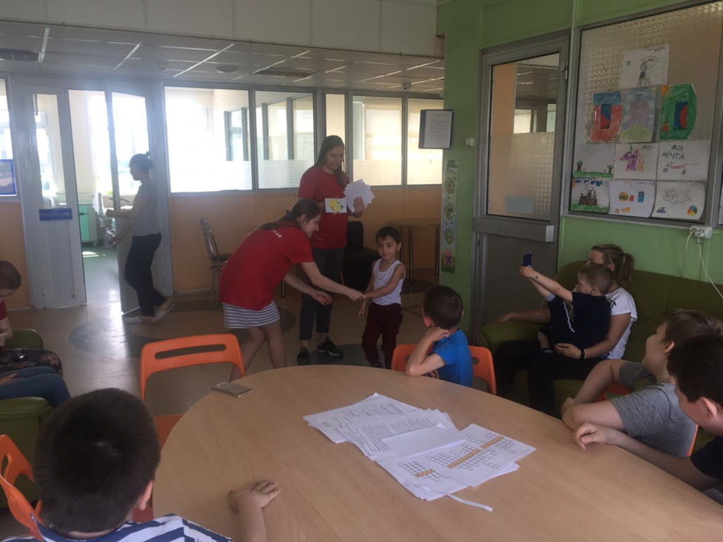 Московское региональное отделение ВОД "Волонтеры-медики" провели квест "Будь здоров!" для маленьких пациентов