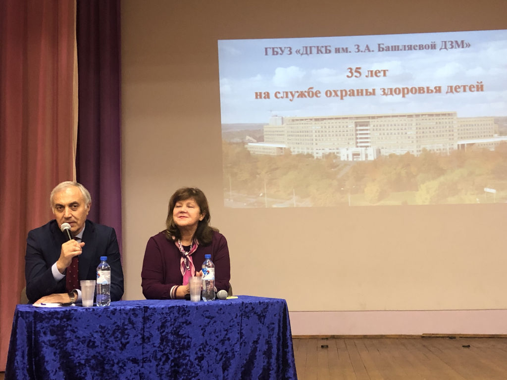 IMG_2851-19-09-19-01-43 встреча сотрудников больницы с учителями и родителями детей школы N2097