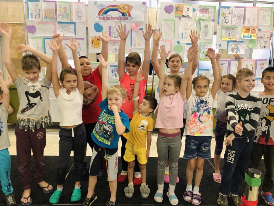 image-18-11-19-01-29-2 детская выставка «Детский врач глазами ребёнка»