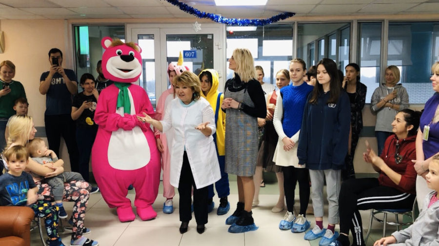 image-29-11-19-04-21-9 новогоднее мероприятие в этом году провели юные медики из школы №1298