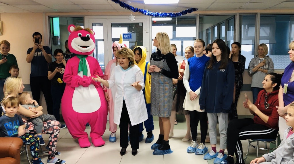 image-29-11-19-04-21-9 новогоднее мероприятие в этом году провели юные медики из школы №1298