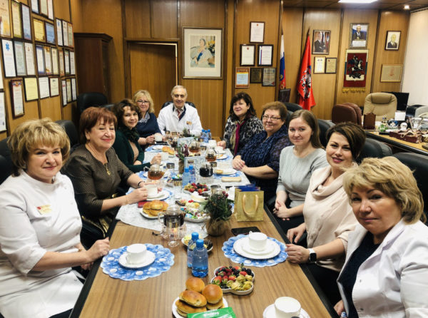 image-16-12-19-09-36-1 Сегодня в рамках сотрудничества по совместным проектам состоялась традиционная встреча главного врача ДГКБ им З.А.Башляевой, главного педиатра ДЗМ г. Москвы Османова Исмаила Магомедовича с директорами школ