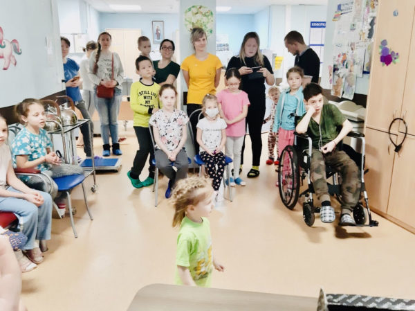 В нашей больнице продолжаются творческие занятия в рамках проекта «Культурное наследие детям»