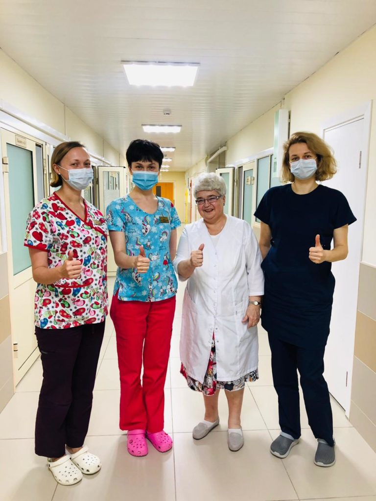 Поздравляем неонатологов нашей больницы с победой на конкурсе «Золотой колибри»