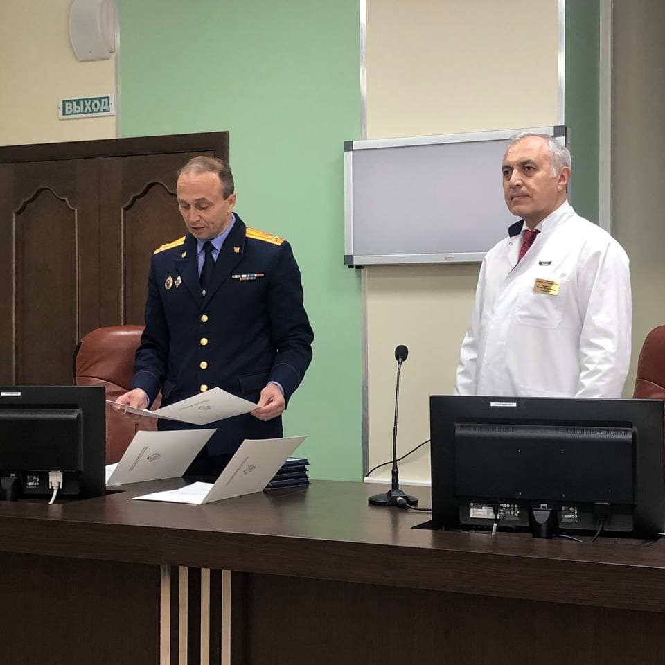 Сегодня на клинической конференции вручил высокие награды – медали следственного комитета нашим сотрудникам