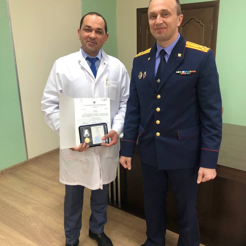 Сегодня на клинической конференции вручил высокие награды – медали следственного комитета нашим сотрудникам