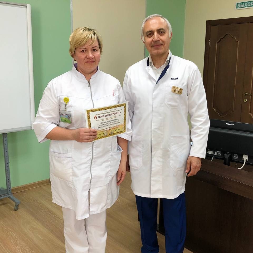 Сегодня на общебольничной конференции в продолжение празднования Международного дня медицинской сестры мы наградили лучших медицинских сестер благодарностями и почетными грамотами больницы.⠀