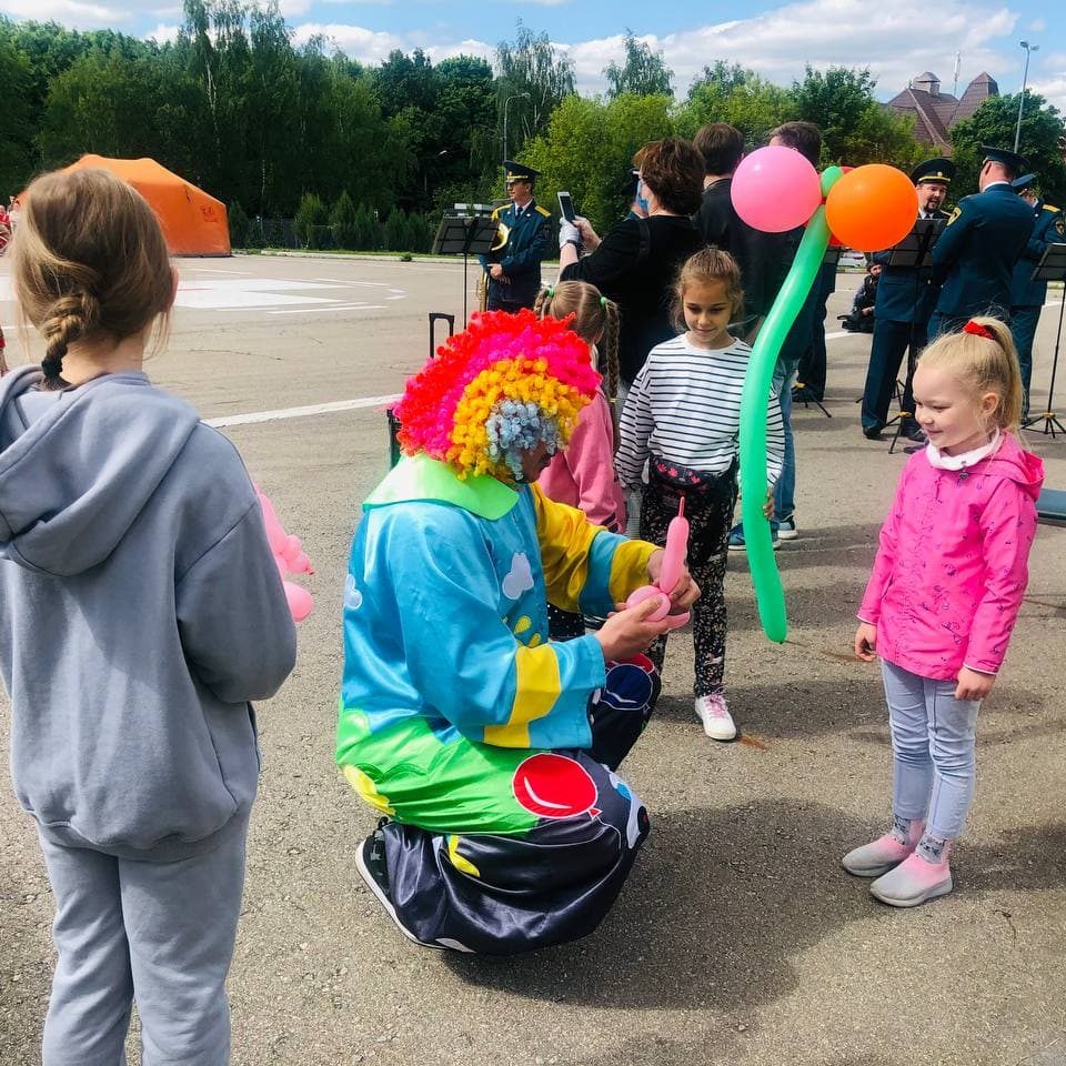 Сегодня в очередной раз мы провели ежегодный Фестиваль безопасности и здоровья детей. По известным причинам праздник прошел в необычном формате, но тем не менее праздник состоялся. Фестиваль организовали @dzdmos Департамент здравоохранения г.Москвы, ДГКБ им.З.А.Башляевой, МЧС России по г.Москве.