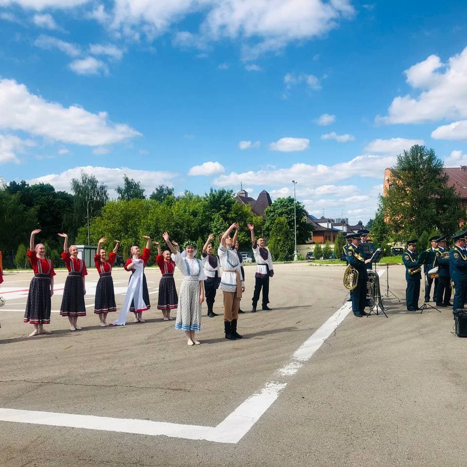 Сегодня в очередной раз мы провели ежегодный Фестиваль безопасности и здоровья детей. По известным причинам праздник прошел в необычном формате, но тем не менее праздник состоялся. Фестиваль организовали @dzdmos Департамент здравоохранения г.Москвы, ДГКБ им.З.А.Башляевой, МЧС России по г.Москве.