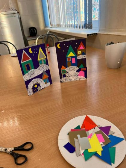 В нашей больнице продолжаются творческие занятия для наших маленьких пациентов в рамках мероприятий, приуроченных к Новому году!