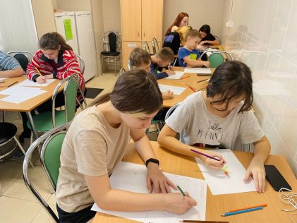 Сегодня состоялся мастер - класс по рисованию в рамках мероприятий для детей больницы, приуроченных к Новому году!