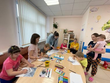 В нашей больнице продолжаются творческие занятия для наших маленьких пациентов в рамках проекта «Досуг для детей»