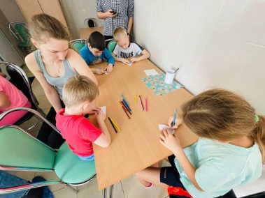 В нашей больнице продолжаются творческие занятия для наших маленьких пациентов в рамках проекта «Досуг для детей»