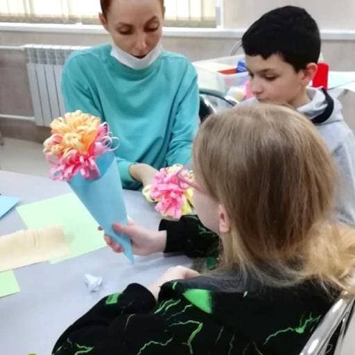 Сегодня состоялся мастер- класс «Цветочное настроение» в рамках мероприятий для детей больницы, приуроченных к 8 марта!