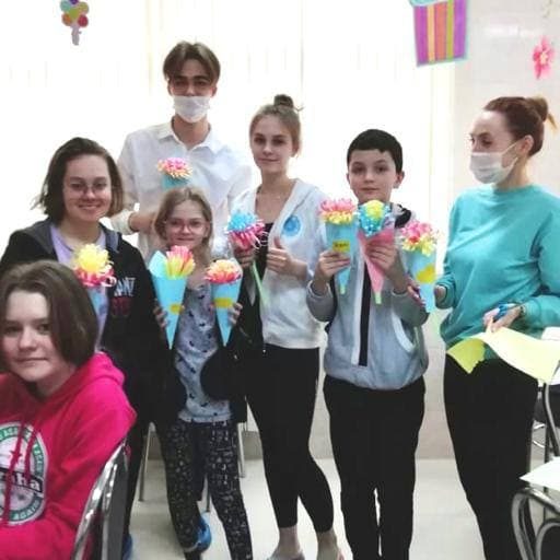 Сегодня состоялся мастер- класс «Цветочное настроение» в рамках мероприятий для детей больницы, приуроченных к 8 марта!