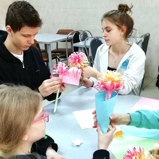 Сегодня состоялся мастер- класс «Цветочное настроение» в рамках мероприятий для детей больницы, приуроченных к 8 марта!