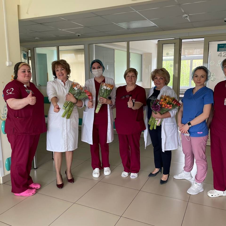 Дорогие наши медицинские сестры! Поздравляем Вас с профессиональным праздником