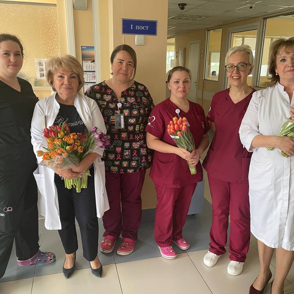 Дорогие наши медицинские сестры! Поздравляем Вас с профессиональным праздником