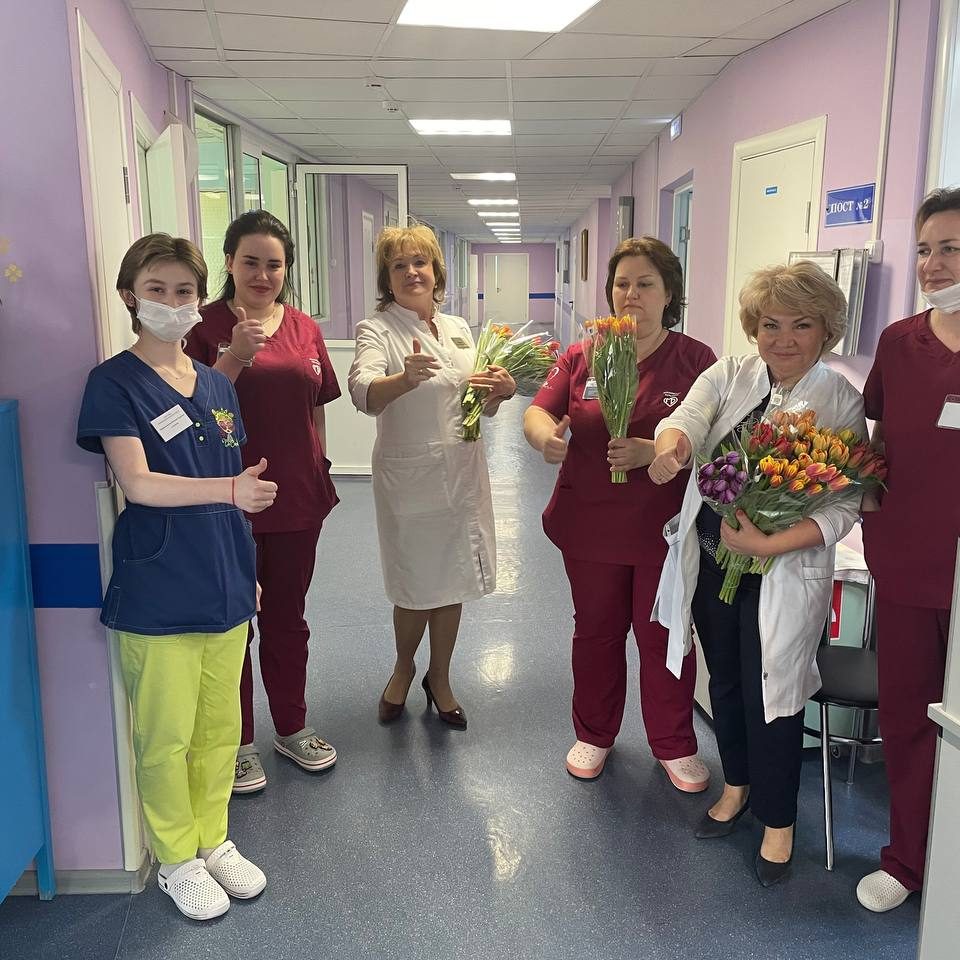 Дорогие наши медицинские сестры! Поздравляем Вас с профессиональным праздником