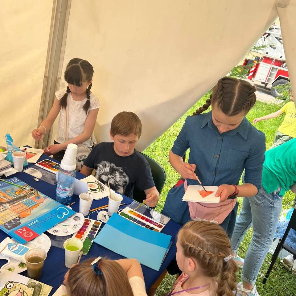 Сегодня в Международный день защиты детей на территории нашей больницы мы провели очередные праздничные мероприятия в рамках V фестиваля «Здоровье и безопасность детей».