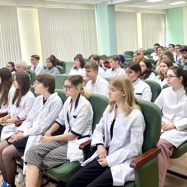 Сегодня состоялась встреча с школьниками Северо-Западного административного округа г. Москвы, победителями и призерами: олимпиад, конкурсов, научно- практических конференций и чемпионата WordSkils