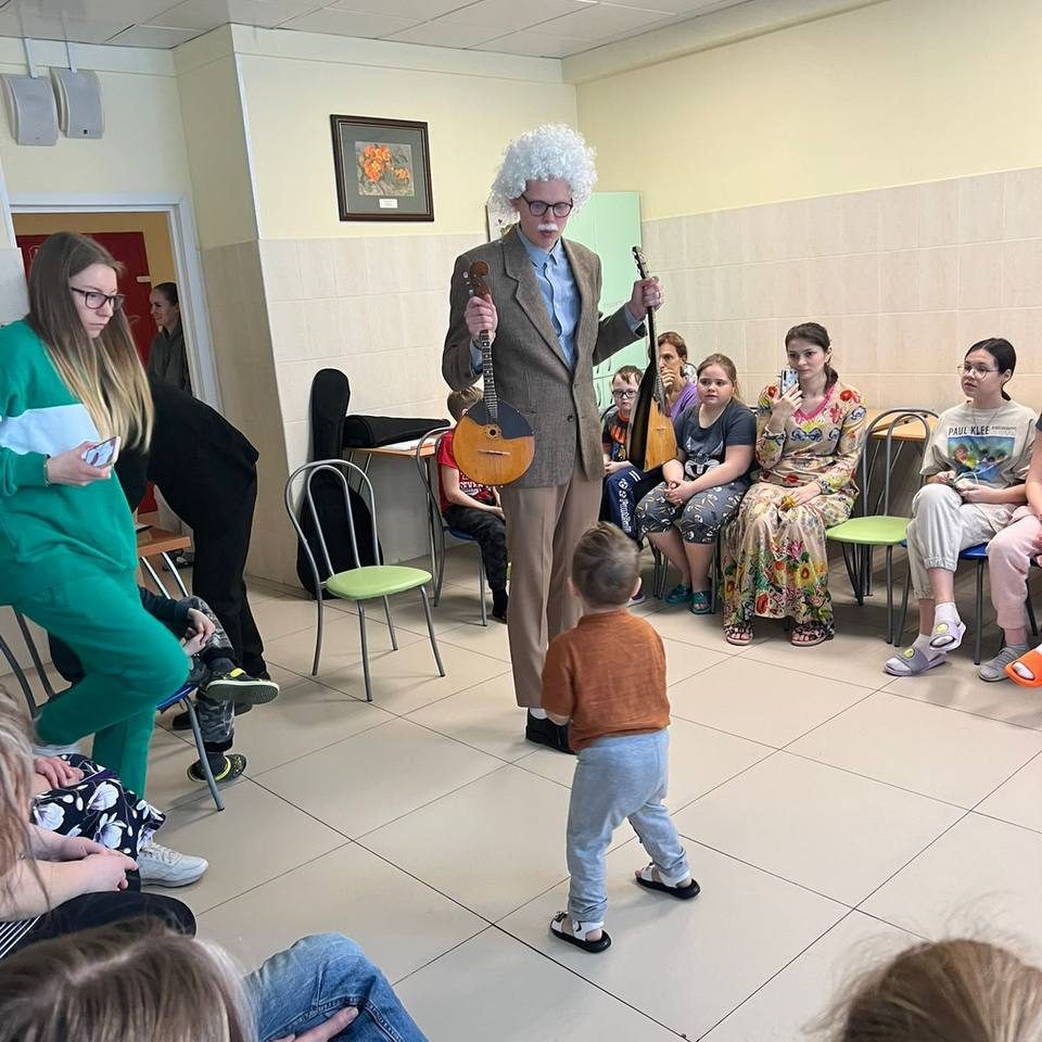 В отделении эндокринологии организаторы Дворца молодежи «Неоткрытые острова» провели музыкальный интерактивный мастер -класс