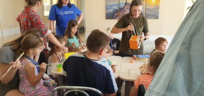 Сегодня "Национальный Центр помощи пропавшим и пострадавшим детям" провёл для детей отделения травматологии мастер- класс добрых дел