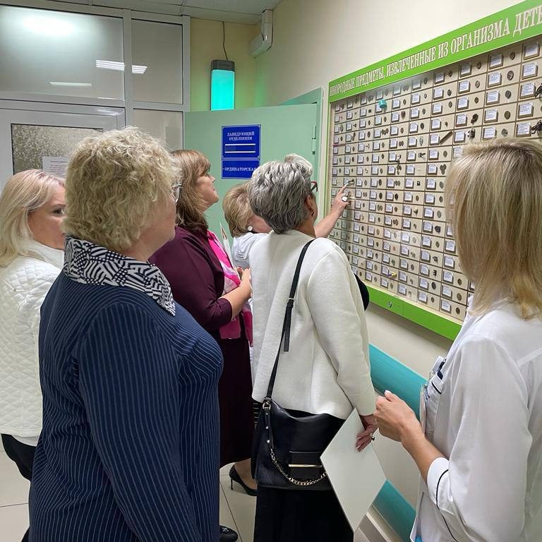 В рамках сотрудничества по совместным проектам состоялась очередная встреча главного врача с директорами школ, с которыми больница сотрудничает в рамках медицинских классов