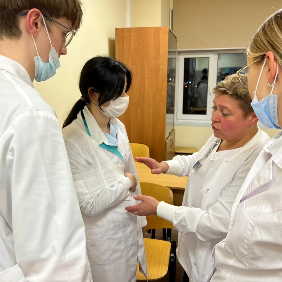 В нашей больнице продолжаются циклы занятий с медицинскими классами школ СЗАО