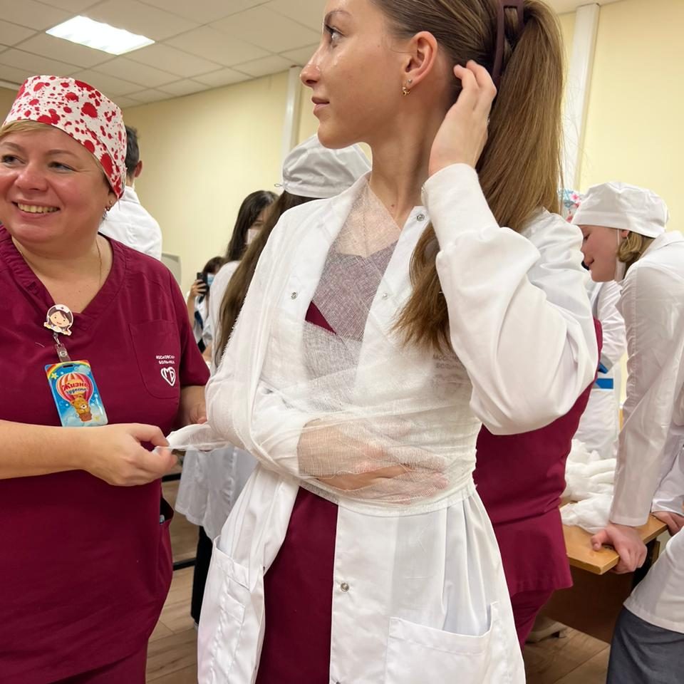 В нашей больнице продолжаются циклы занятий с медицинскими классами школ СЗАО