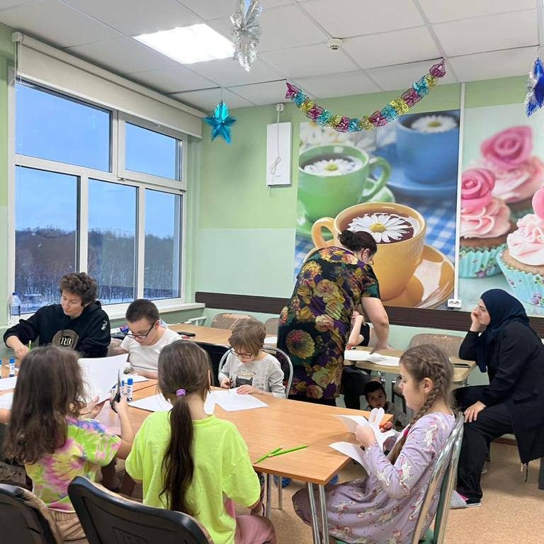 В отделении педиатрии второй мастер - класс «Украшения к Новому году»