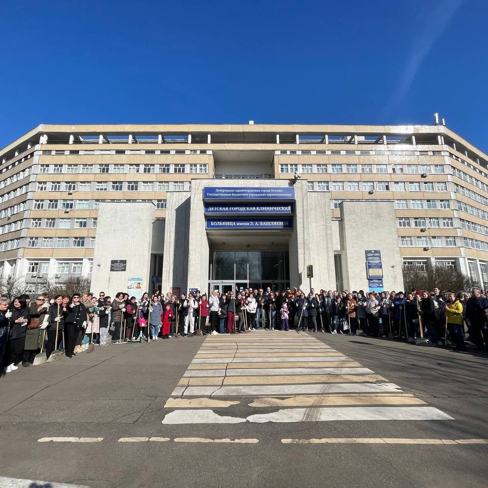 В больнице прошёл очередной субботник