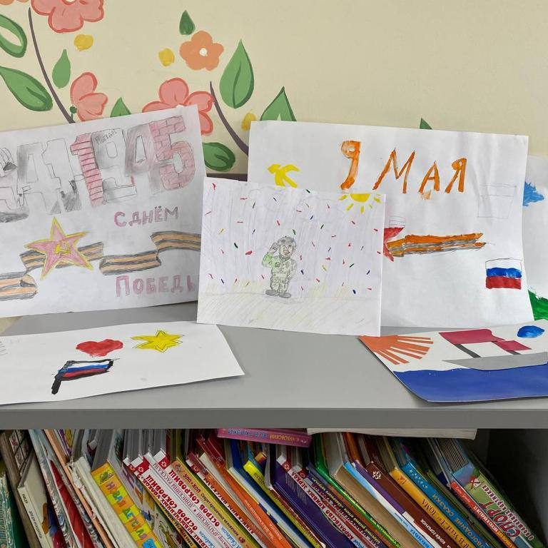 5 мая наши друзья из Национального Центра помощи пропавших и пострадавших детей провели мастер- класс для детей хирургического отделения на тему «День Победы»