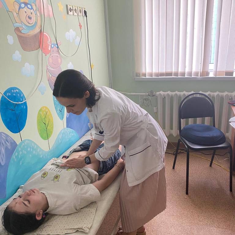 В минувшие выходные бригада наших врачей из 11 специалистов в очередной раз оказала медицинскую помощь детям в Кургане