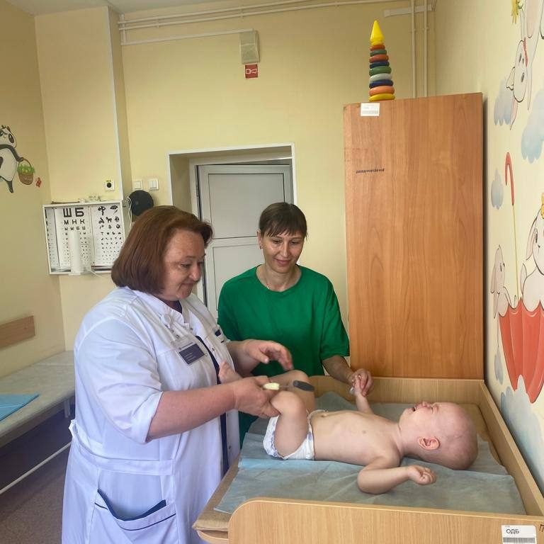 В минувшие выходные бригада наших врачей из 11 специалистов в очередной раз оказала медицинскую помощь детям в Кургане