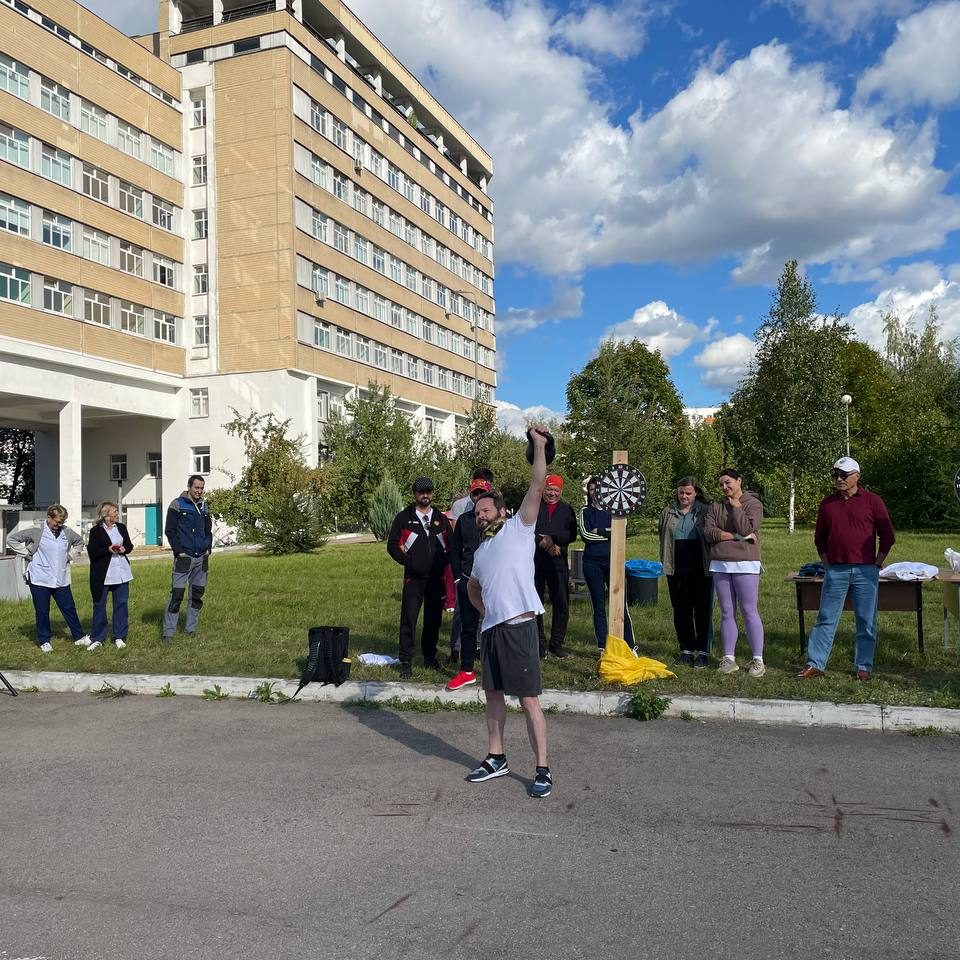 Сегодня в нашей больнице состоялась очередная ежегодная спартакиада среди наших сотрудников, посвящённая Дню нашего любимого, самого лучшего города на планете!