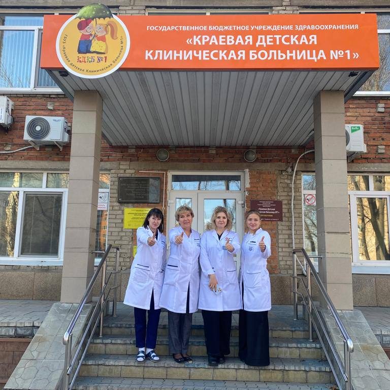 В минувшие выходные во Владивостоке вели приём 9 наших специалистов по совместной с Национальным Центром программе «Область здоровья»