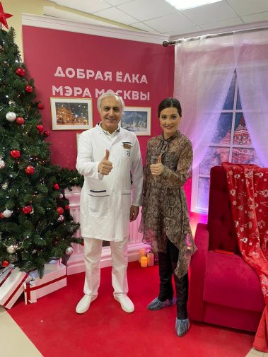 Сегодня в нашей больнице в очередной раз прошел замечательный предновогодний праздник «Добрая елка Мэра Москвы»