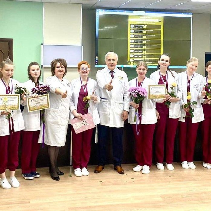 Поздравляем медсестер с профессиональным праздником!