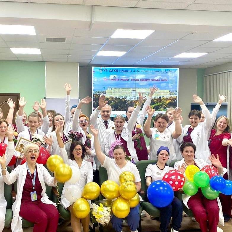 Поздравляем медсестер с профессиональным праздником!