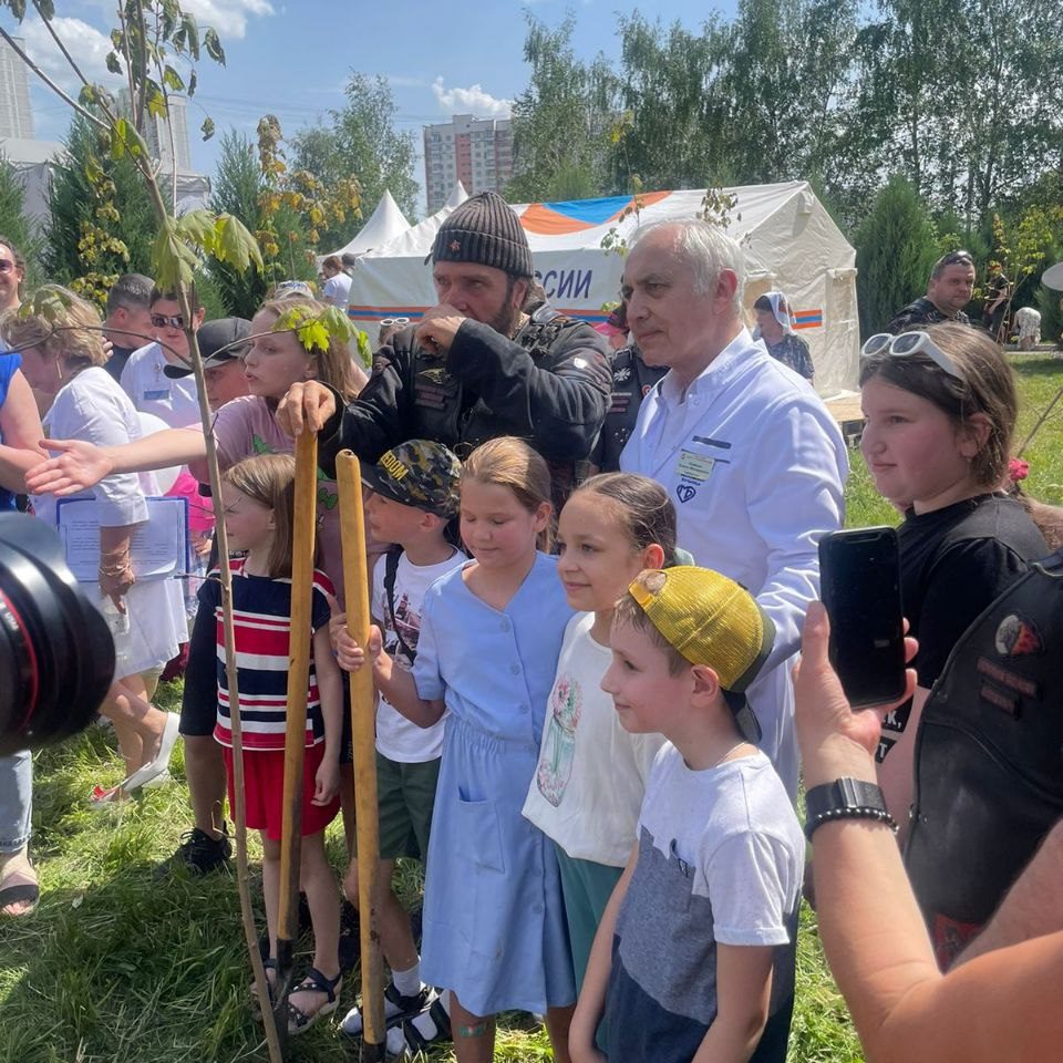 Ярко, весело и солнечно: ДГКБ им. З.А. Башляевой отметила Международный день защиты детей