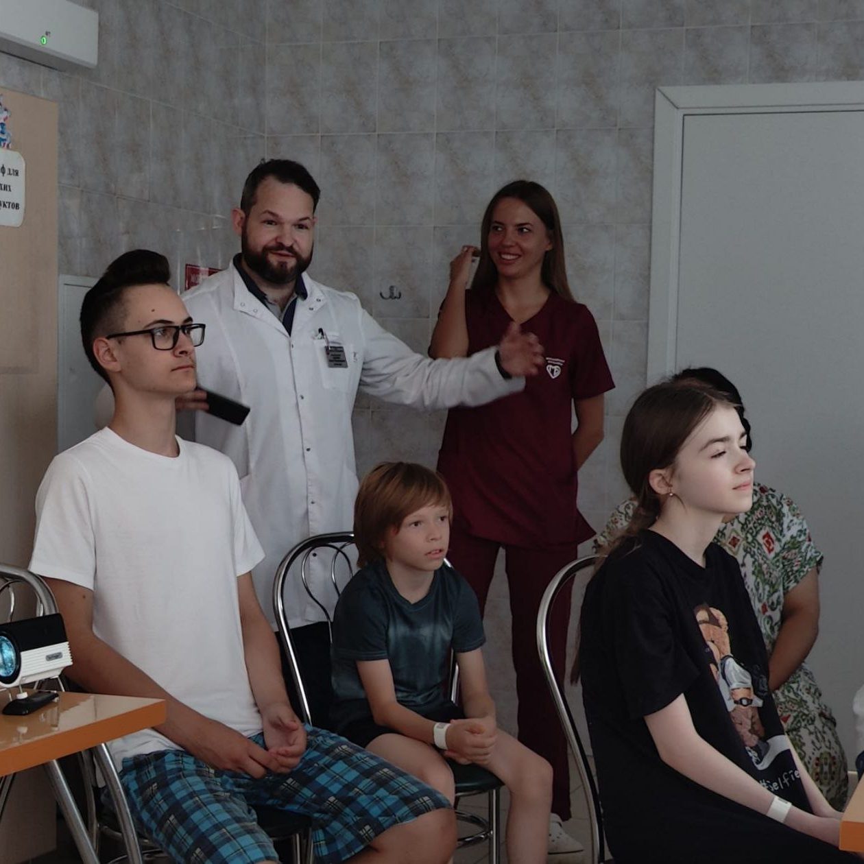 Молодежный совет ДГКБ им. З.А. Башляевой рассказал пациентам о ЗОЖ