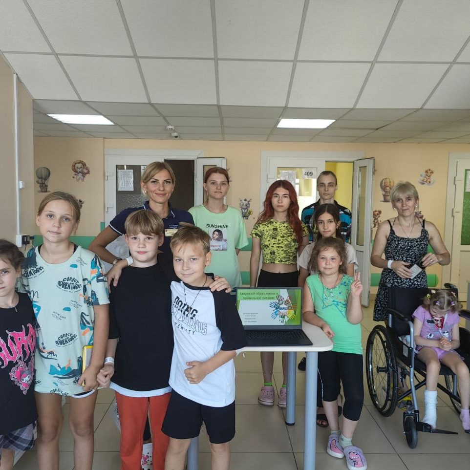 Молодежный совет ДГКБ им. З.А. Башляевой рассказал пациентам о ЗОЖ